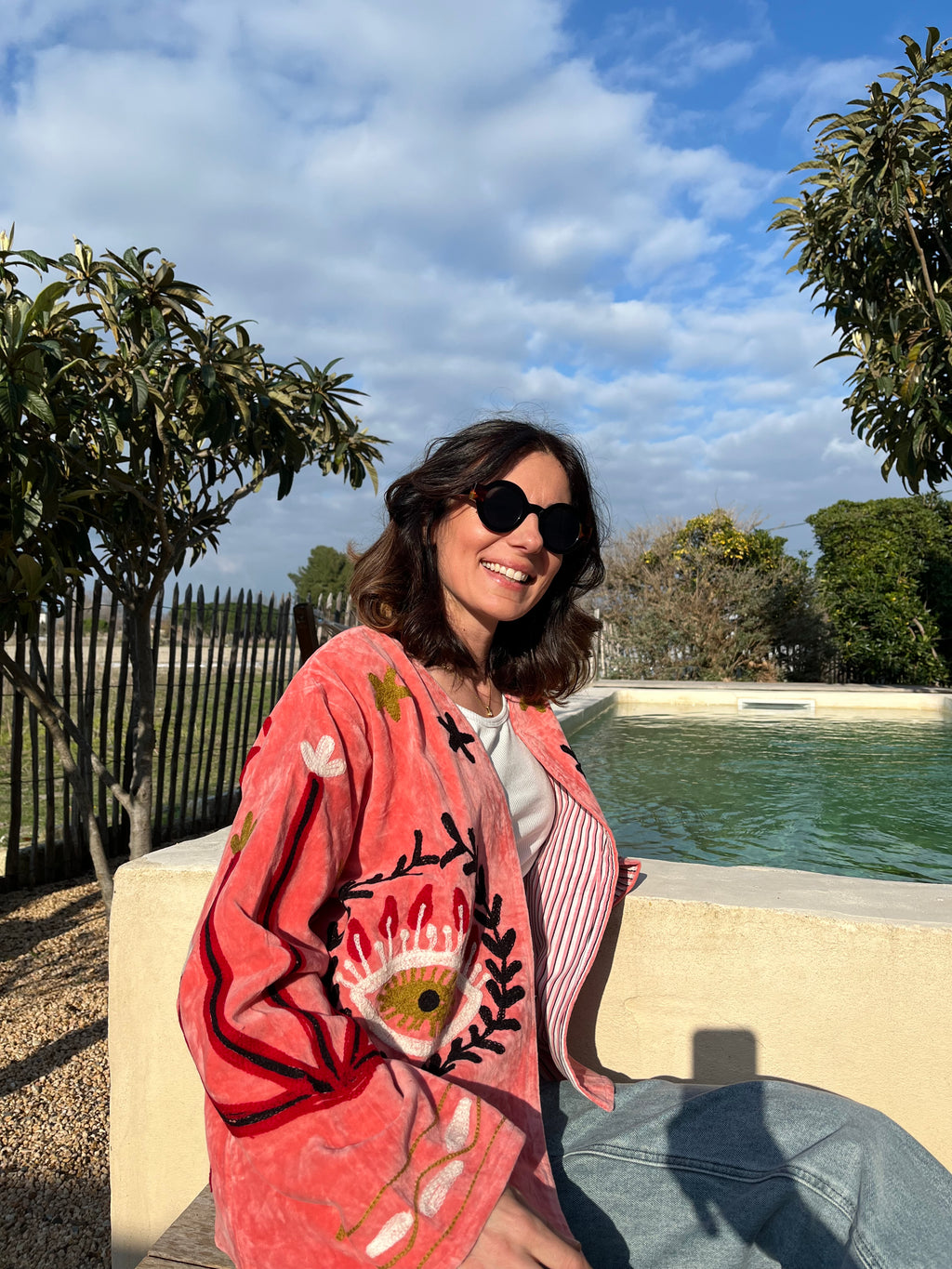 Veste brodée rose