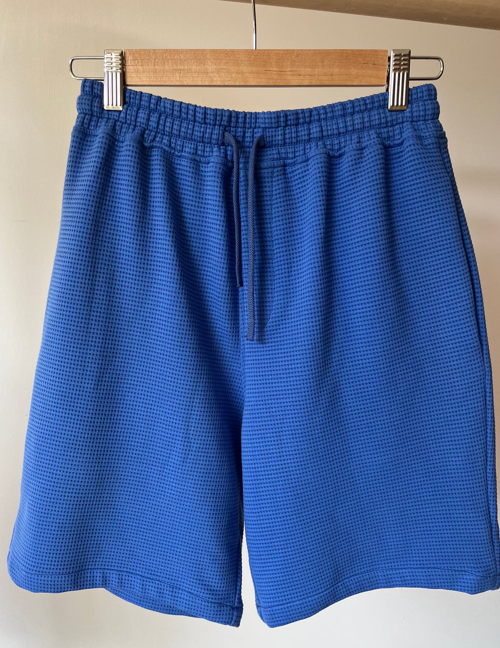 Short bleu coton organique unisexe