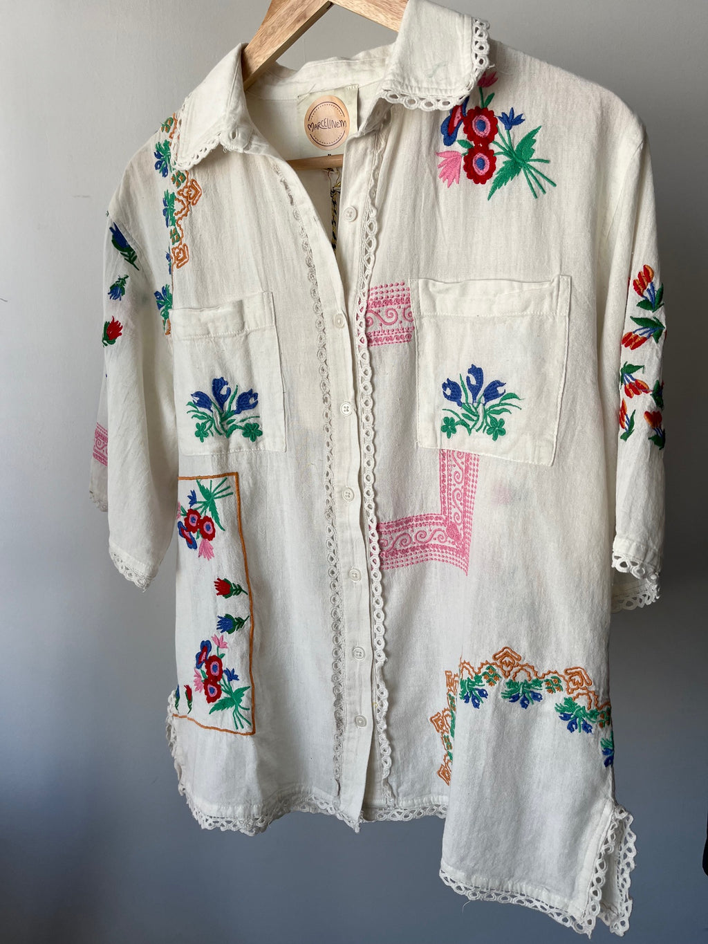 Chemise brodée