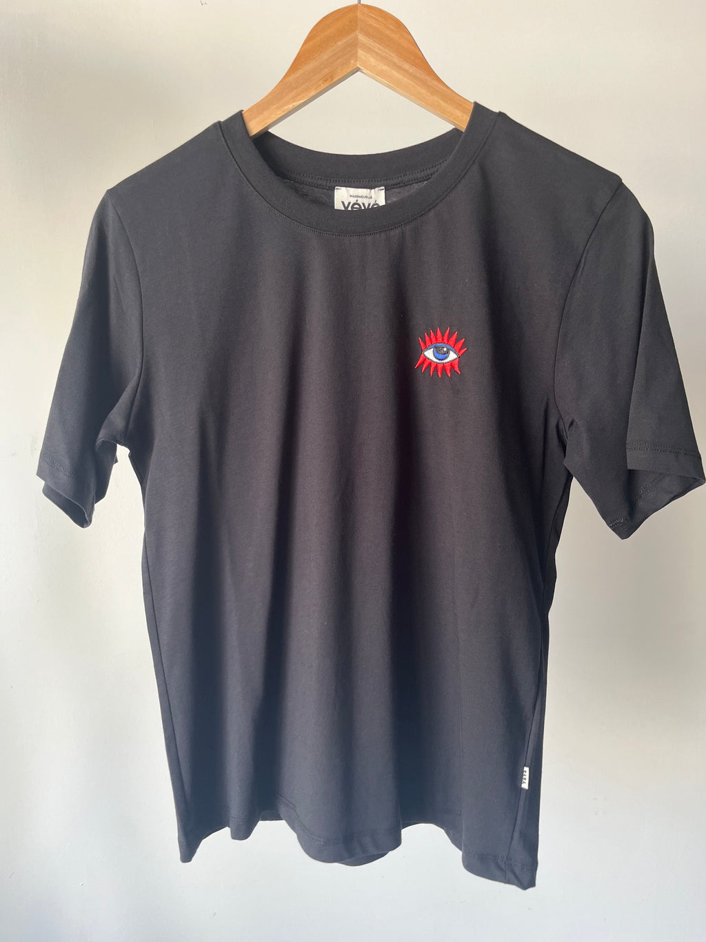 T-shirt noir oeil