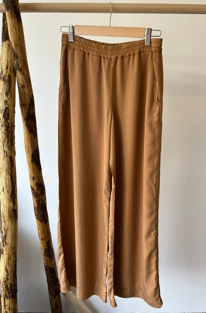 Pantalon lyocell caramel