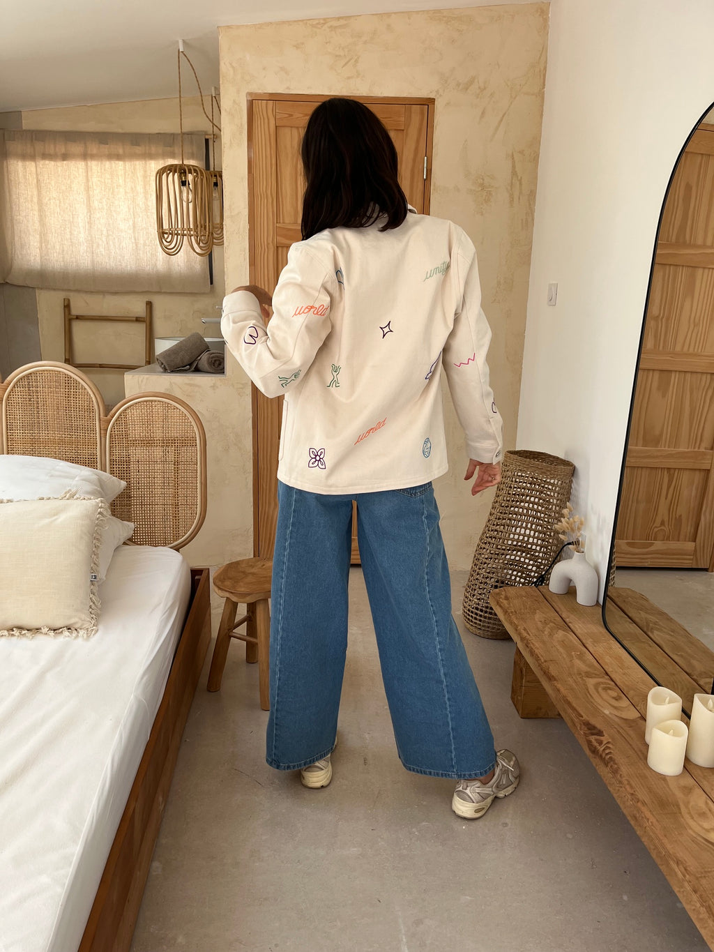 Veste brodée beige en coton bio