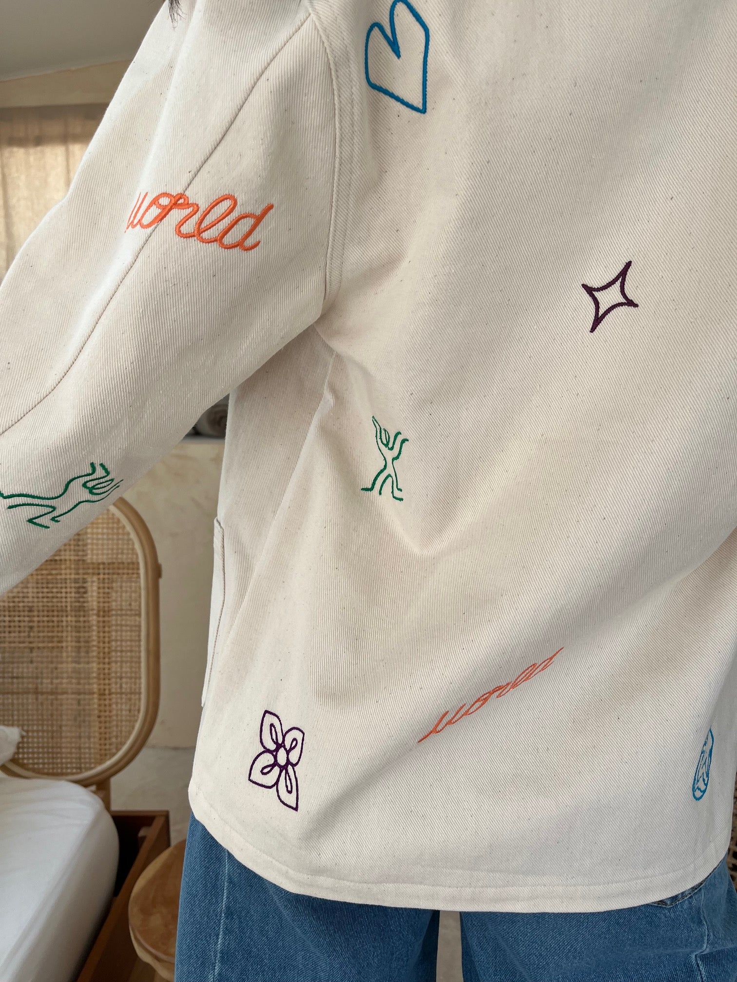 Veste brodée beige en coton bio