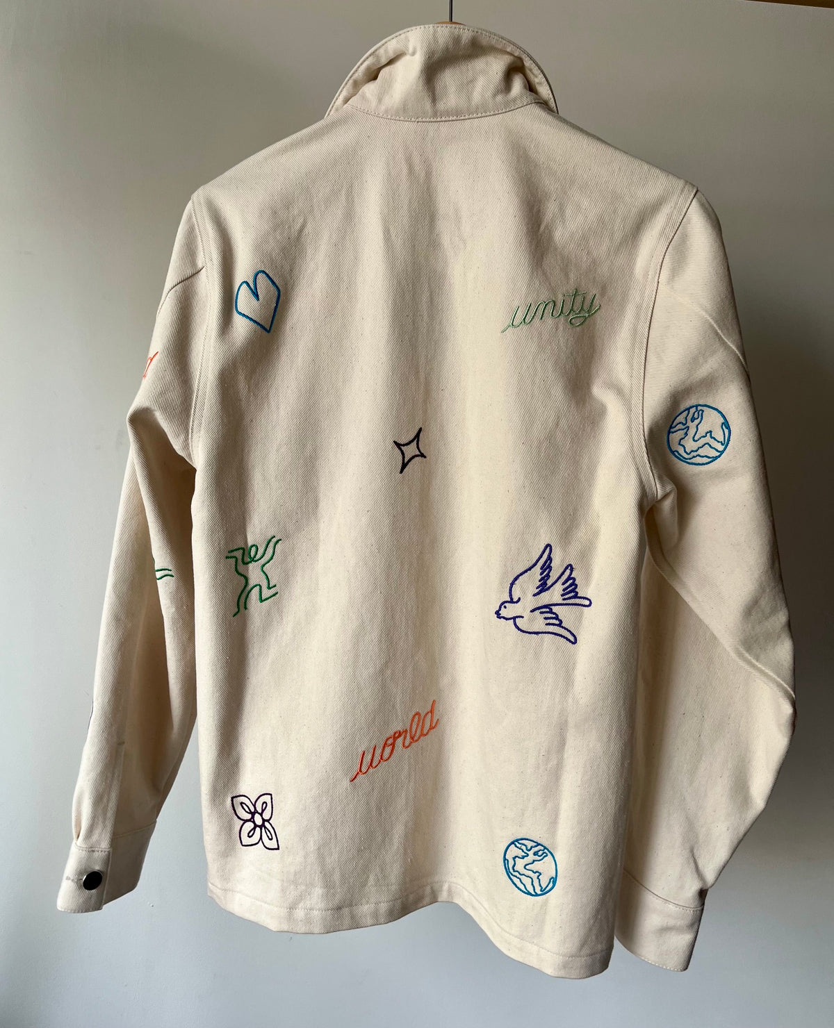 Veste brodée beige en coton bio